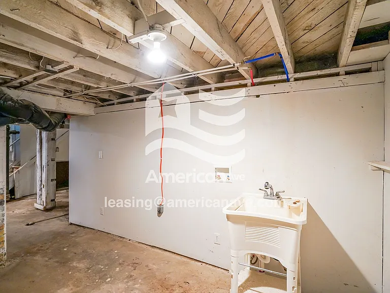 673249_014_laundry_room_14.jpg