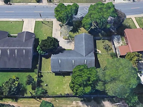 3rd image of 214 Palo Verde Dr
