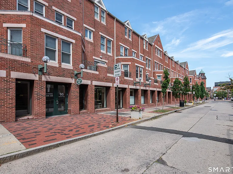 95 Audubon St #329 — Photo 4