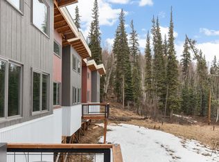 933 Lincolnwood Dr, North Pole, AK 99705