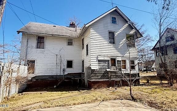 3rd image of 1817 Waite Ave