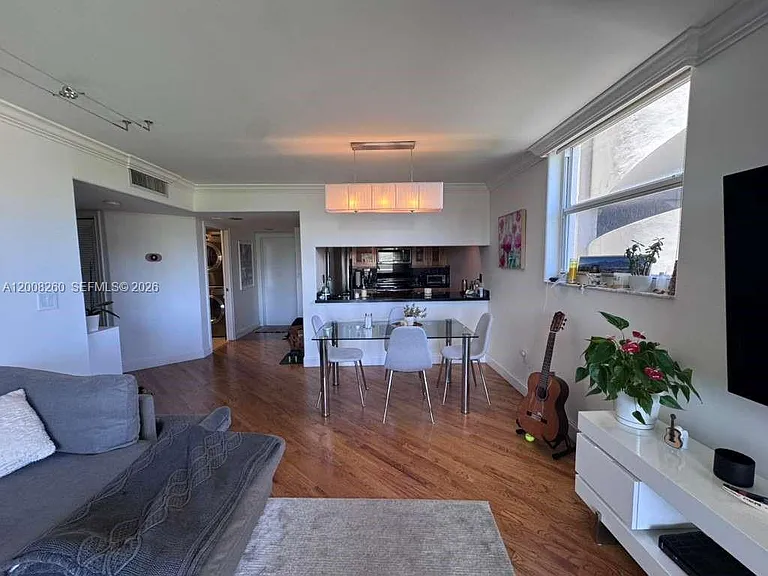2400 SW 3rd Ave #601 — Photo 6