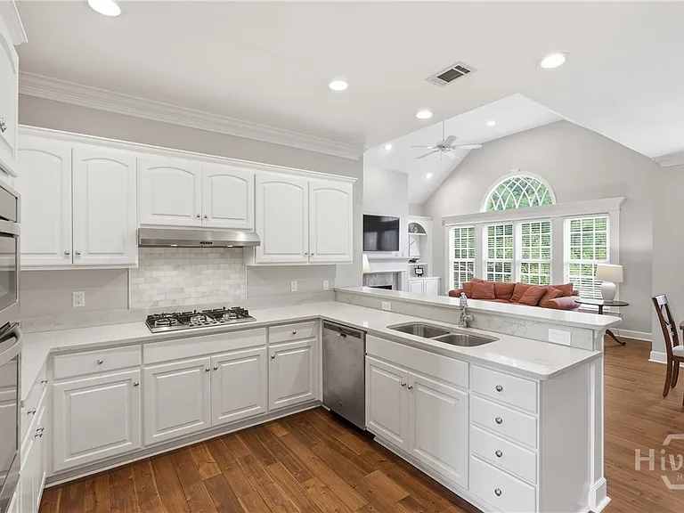 Palm Grove Ct — Photo 13
