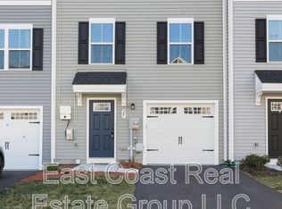 25 Shubunkin Rd, Inwood, WV 25428