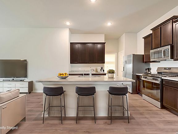 2nd image of 6754 Red Buffalo Trail