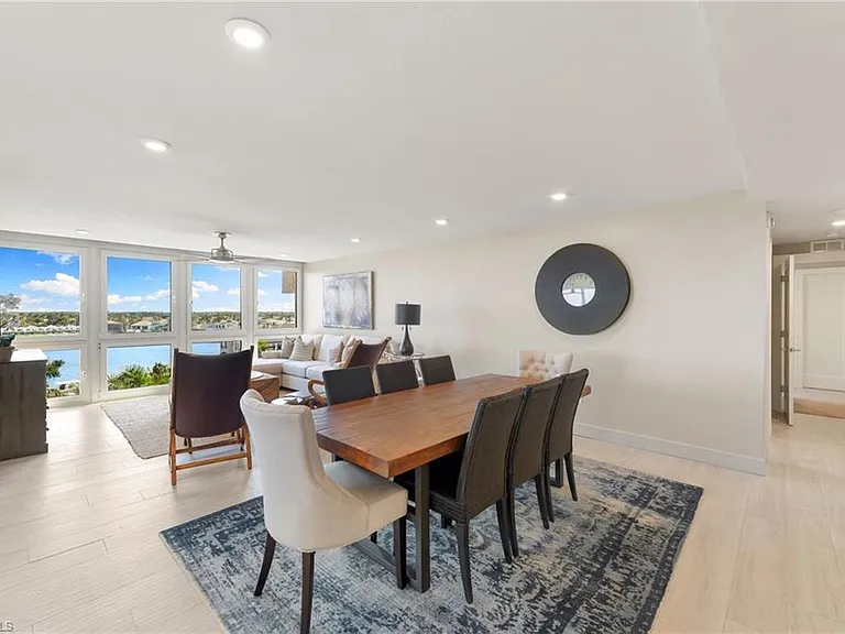 4031 Gulf Shore Blvd N #7D — Photo 6
