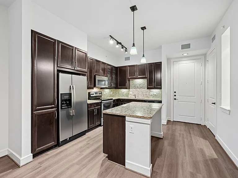 Hollings Post Oak — Photo 35