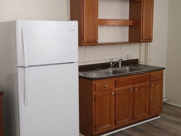 4th image of 401 Arch St #403-1