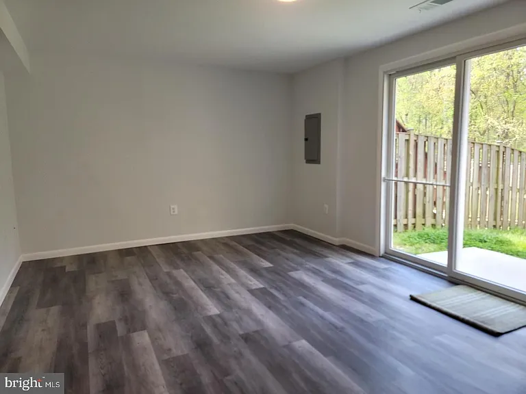 6220 Hillside Rd — Photo 20
