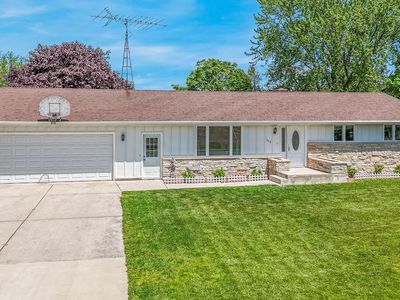 368 E Jefferson Ave, Cleveland, WI, 53015