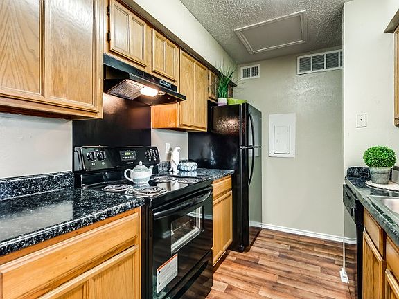 4th image of 2703 N Buckner Blvd APT 140