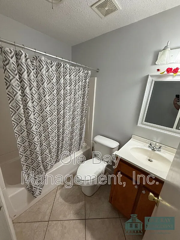 Studio, 2.0 bath, $1,300 — Photo 4