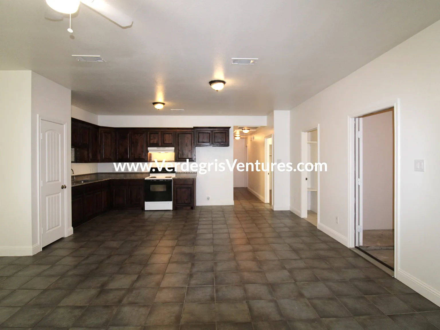 3 bed, 1400 sqft, $1,650 — Photo 2