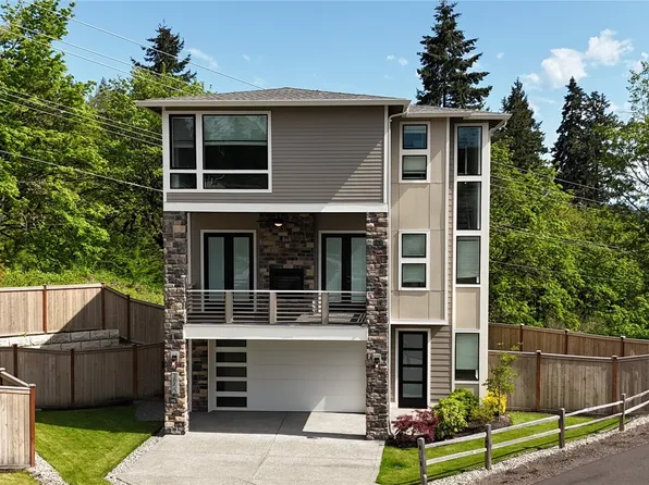 3853 95th Avenue E, Edgewood, WA 98371