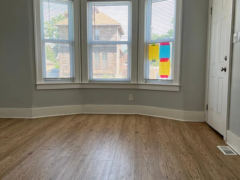 124 Oak St #1 — Photo 4