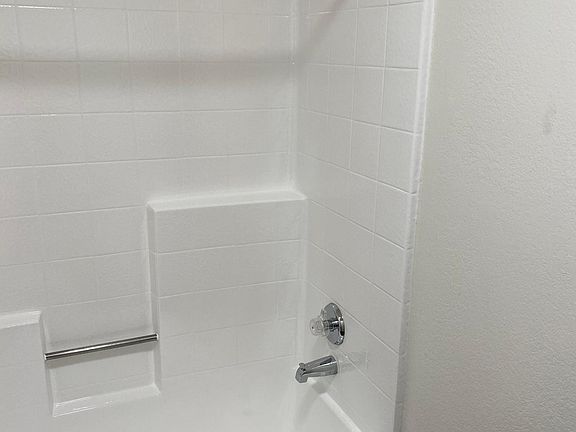 4th image of 2043 Charle St APT A7