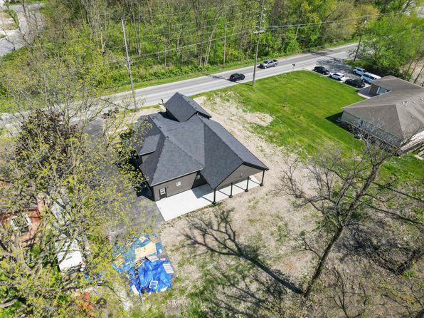 220 N Lake Park Ave, Hobart, IN 46342