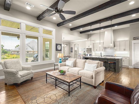 5th image of 500 Oakleaf Trl