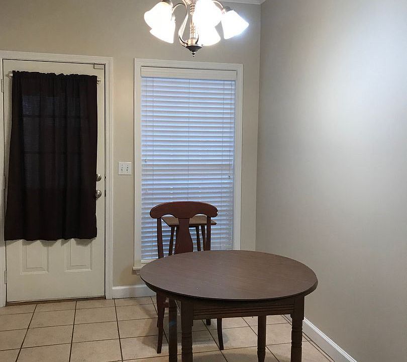 1st image of 2109 Harris Dr Unit 2