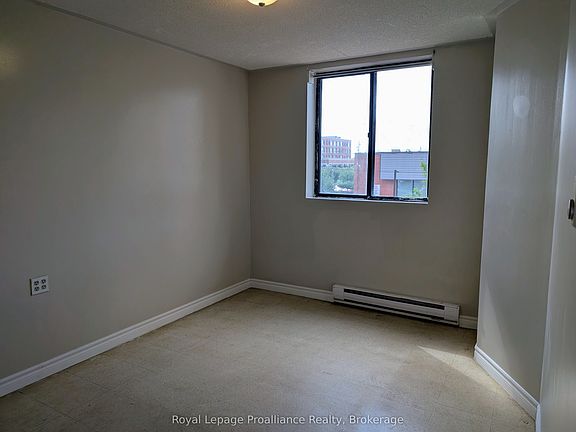 5th image of 328 Aylmer St N #204