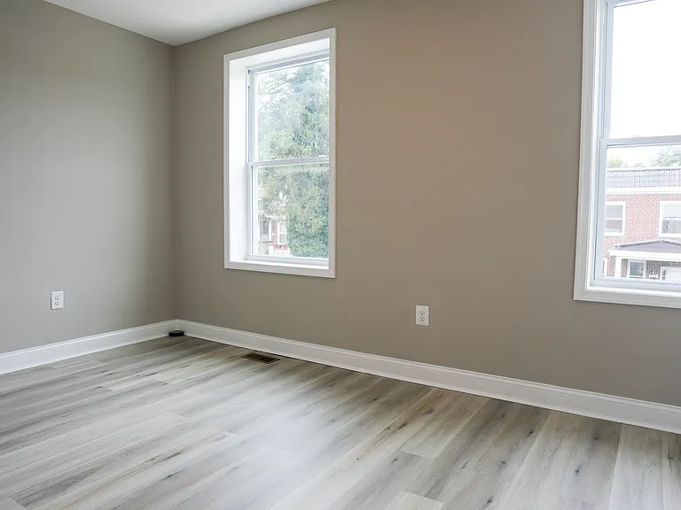 527 Chateau Ave — Photo 8