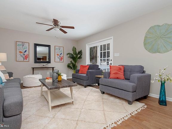 3rd image of 102 Tidewater Dr