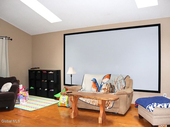4th image of 76 Lambert Drive