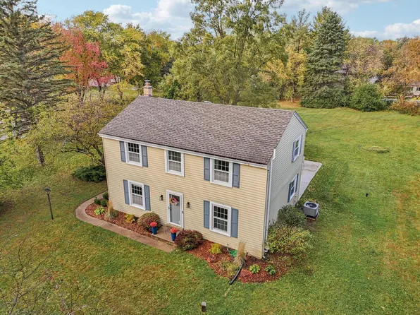 10606 Robinwood COURT, Cedarburg, WI 53012