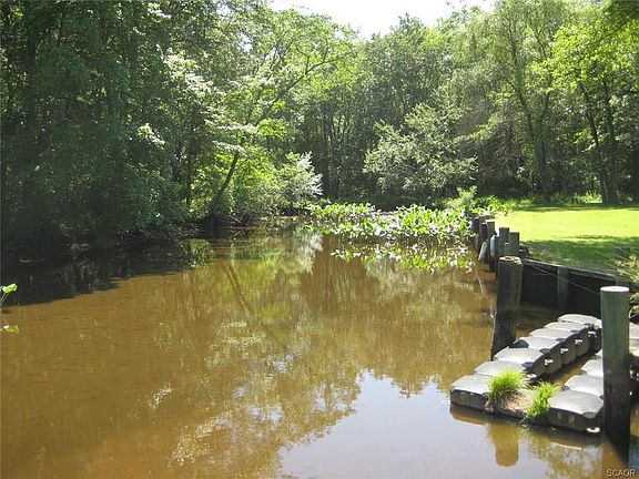 4th image of 27383 Blue Heron Dr