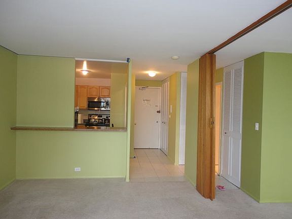 3rd image of 4250 N Marine Dr APT 1303
