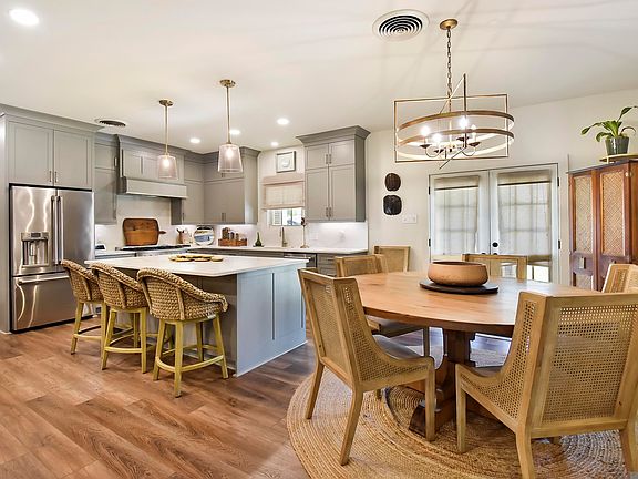 4th image of 12030 Chester Dr