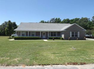 9877 Stirrup Dr, Cantonment, FL 32533