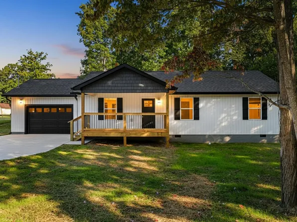 4027 White Wood Cir, Morristown, TN 37814