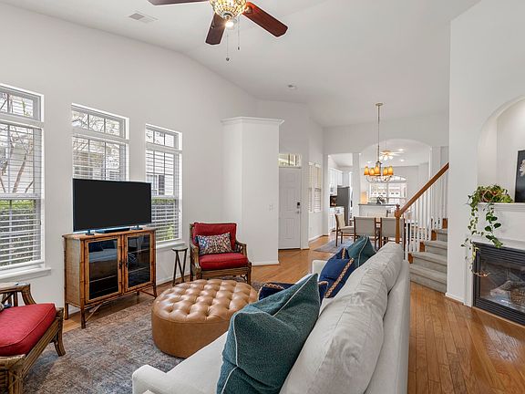 3rd image of 2463 Draymohr Ct
