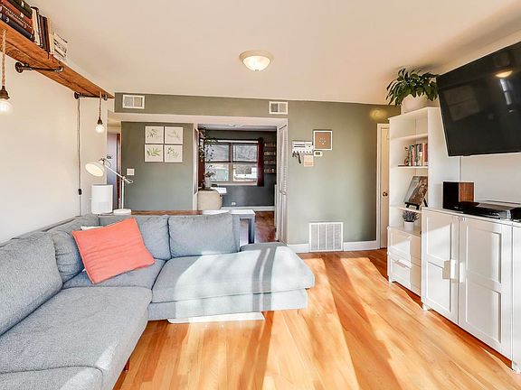 4th image of 7531 N Damen Ave #2