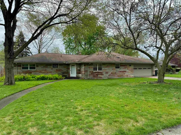 817 W North Shore Dr, South Bend, IN 46617