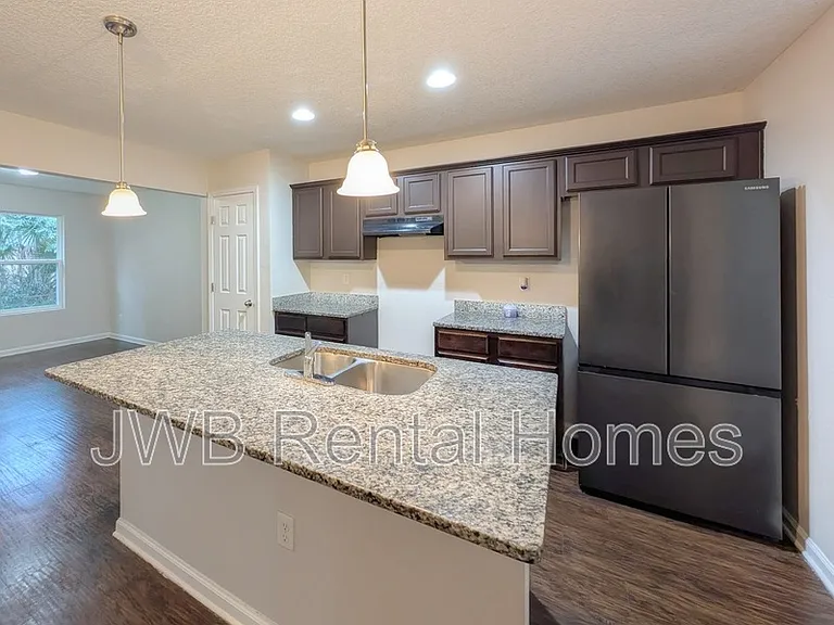 7706 Dandy Ave — Photo 3