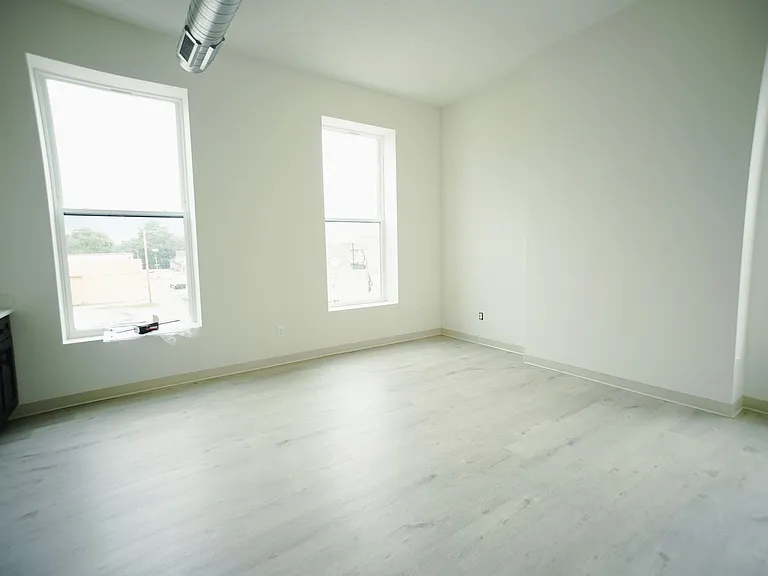 350 N Main St — Photo 62