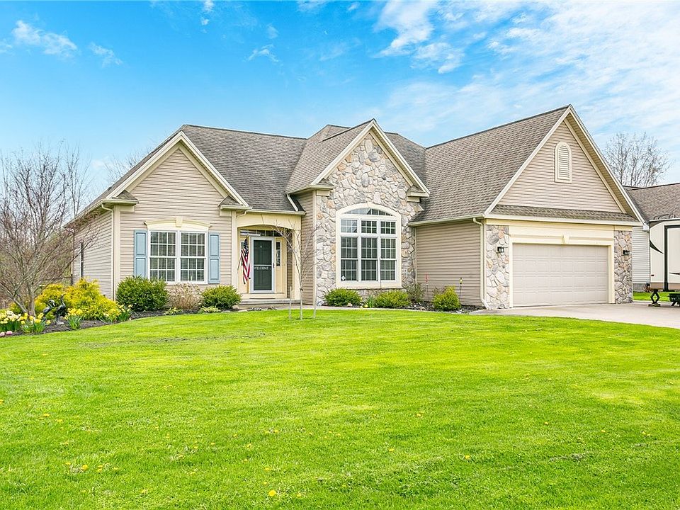 1st image of 17 James Moore Cir
