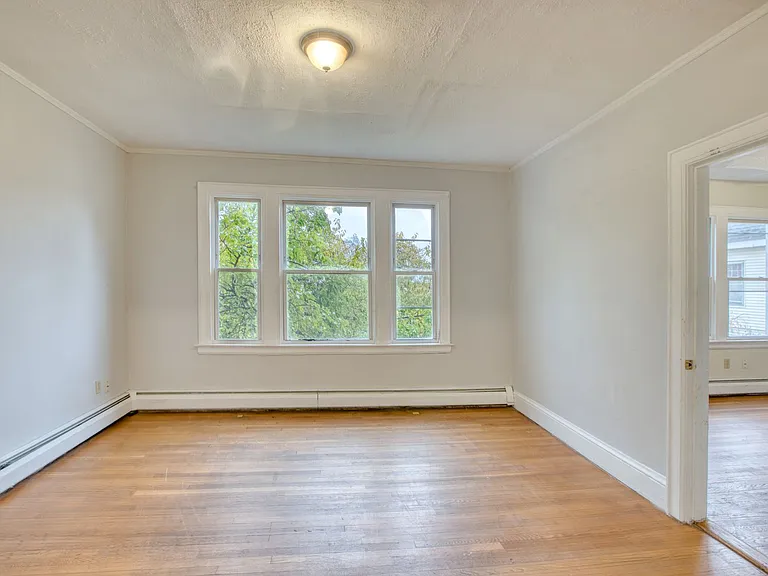 429 New Britain Ave #2 — Photo 11