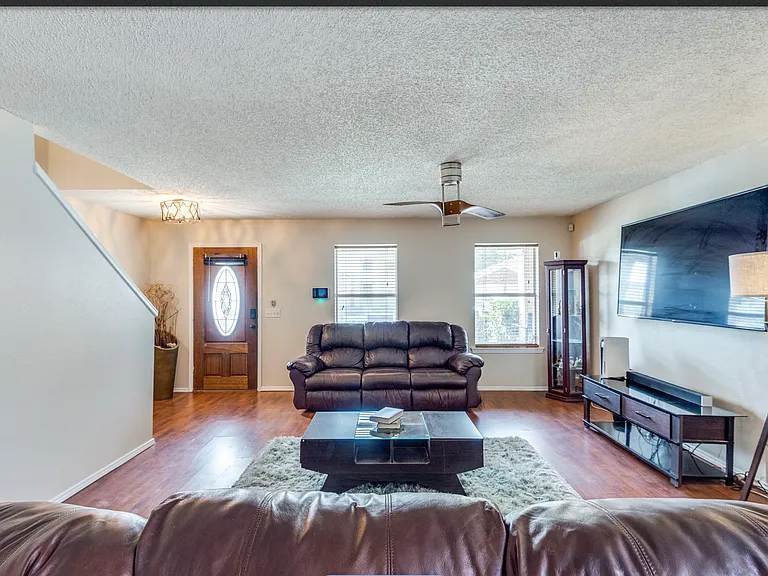 212 Prentice Dr — Photo 7