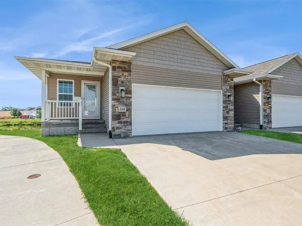 554 Meadow Oak Cir, Fairfax, IA 52228