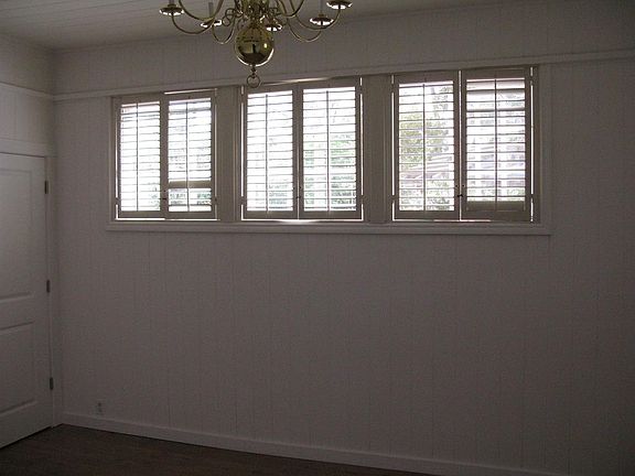 4th image of 590 Albion Ave