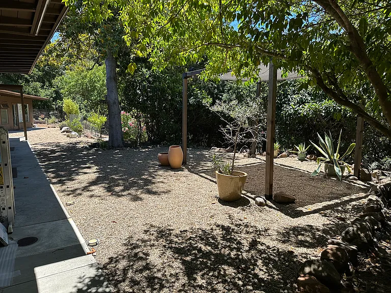 Lakewood Cir — Photo 13