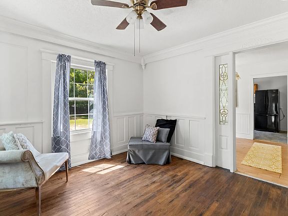 2nd image of 732 S Saint Andrews St #5