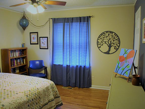 downstairs bedroom 1