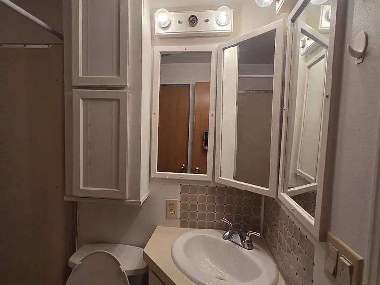 4001 W Silver Springs Blvd #112 — Photo 7