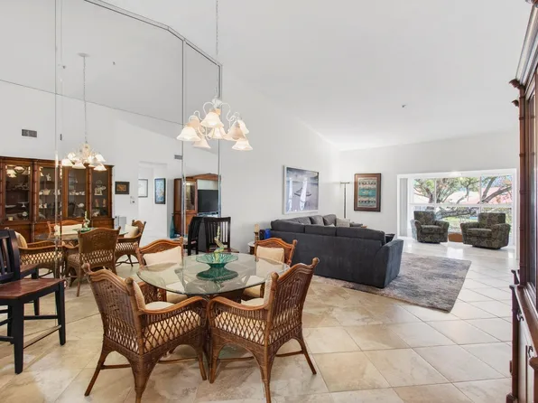 5876 Regal Glen Drive #203, Boynton Beach, FL 33437