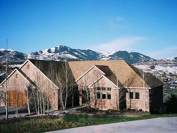front  (east) side of house