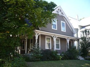 24 Lee St, Worcester, MA 01602